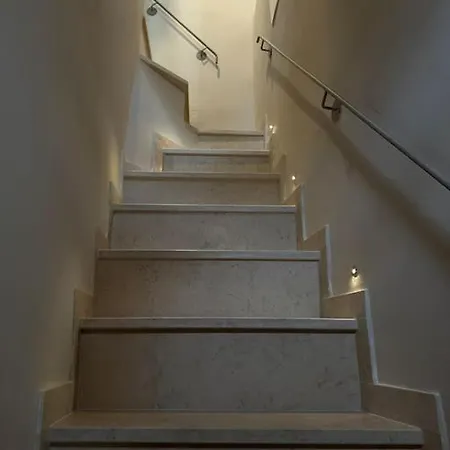 Domus Alba 10 Apartman *